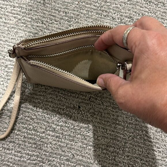 A New Day wristlet - Picture 3 of 3